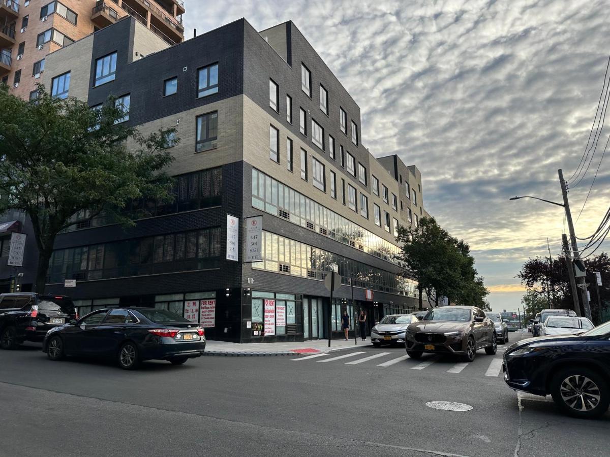 Regal Inn & Suites New York Laguardia Hotel Exterior foto